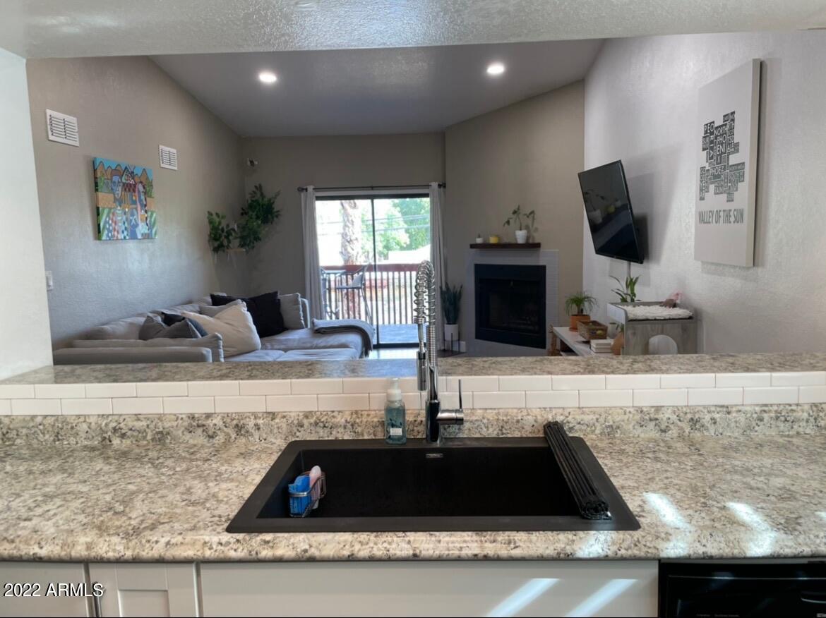 2515 N 52nd St. #209, Phoenix, AZ 85008