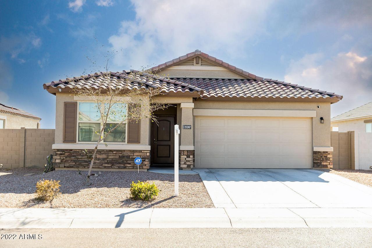 25247 W Burgess Ln., Buckeye, AZ 85326