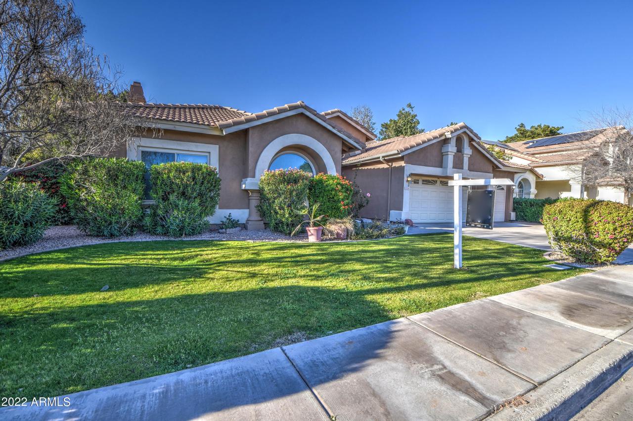 2226 E Beachcomber Dr., Gilbert, AZ 85234