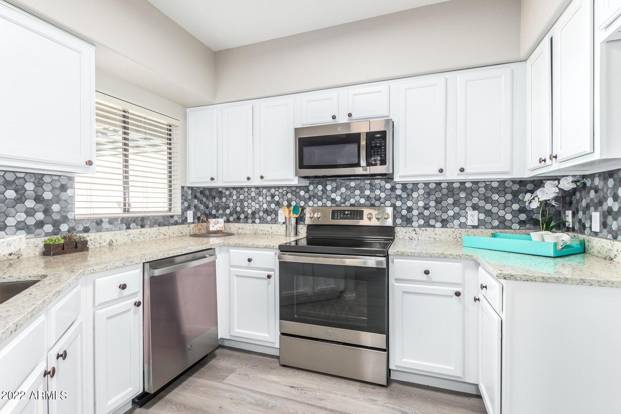 15095 N Thompson Peak Pkwy. #2095, Scottsdale, AZ 85260