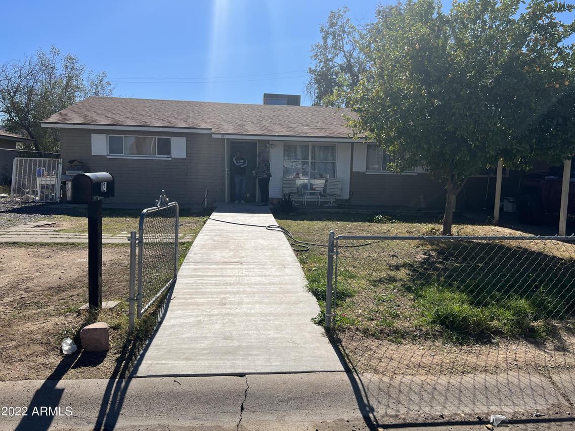 121 W Valencia Dr., Phoenix, AZ 85041