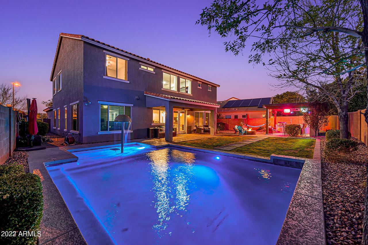 2059 E Gillcrest Rd., Gilbert, AZ 85298