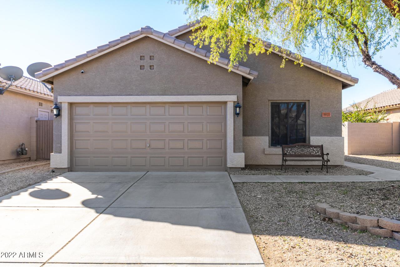 8921 W Shaw Butte Dr., Peoria, AZ 85345