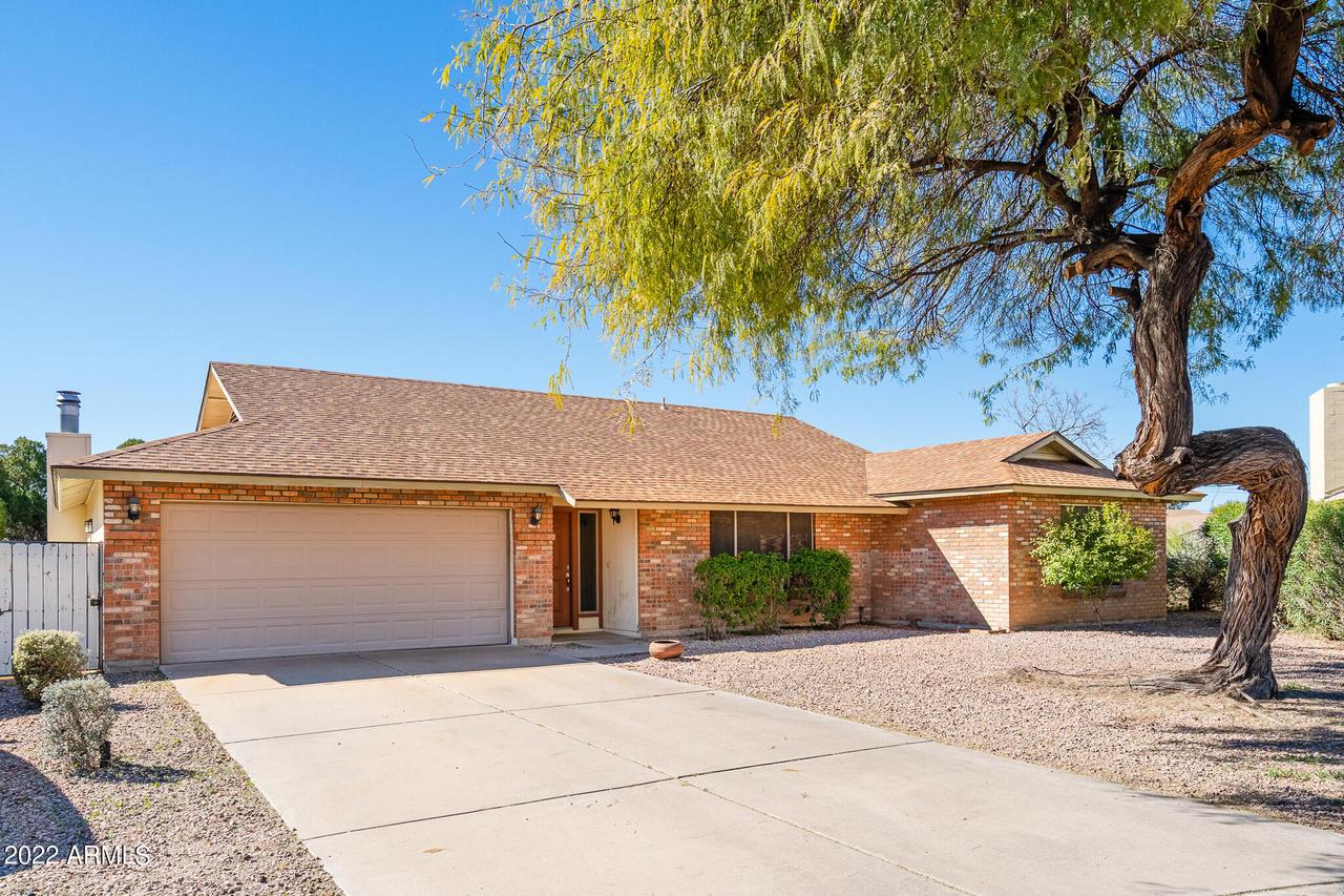5012 W Augusta Cir., Glendale, AZ 85308