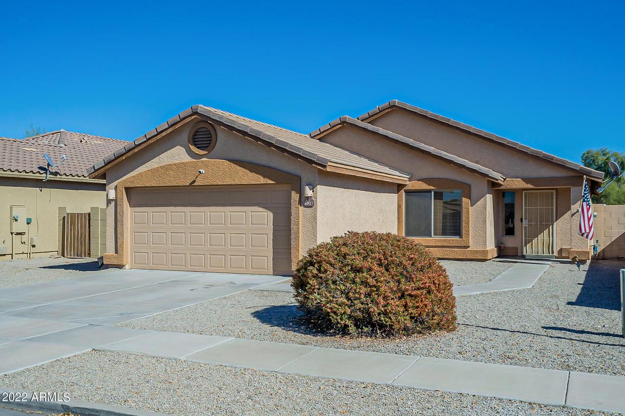6927 S 25th Dr., Phoenix, AZ 85041