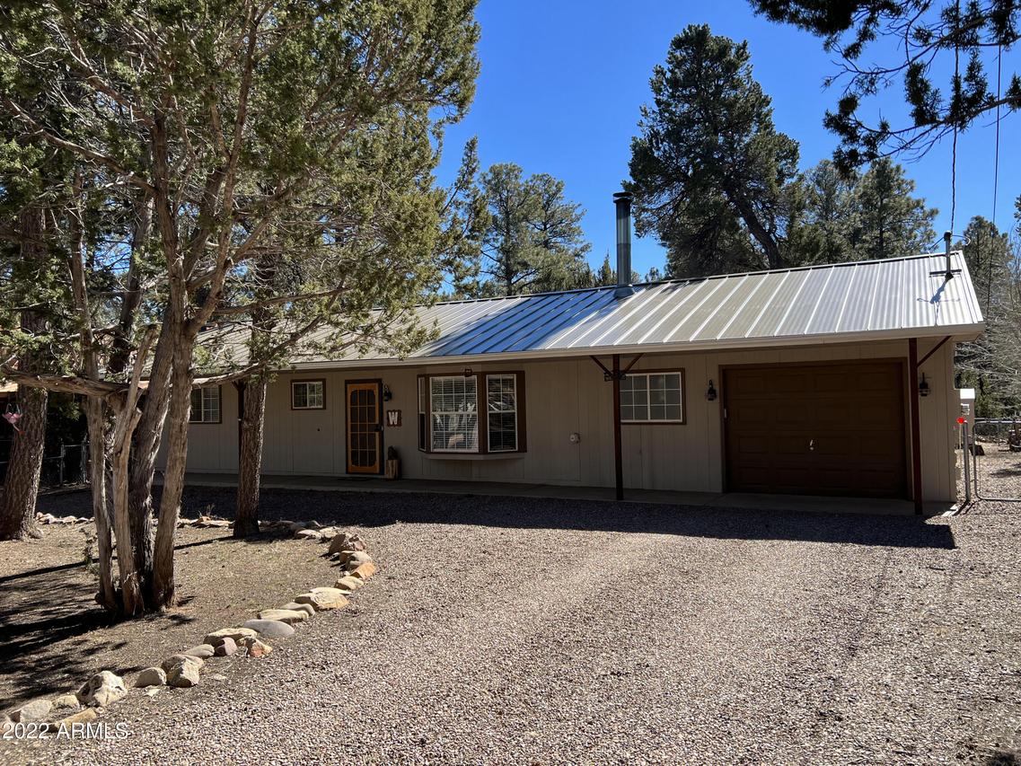 2149 Cottontail Rd., Overgaard, AZ 85933