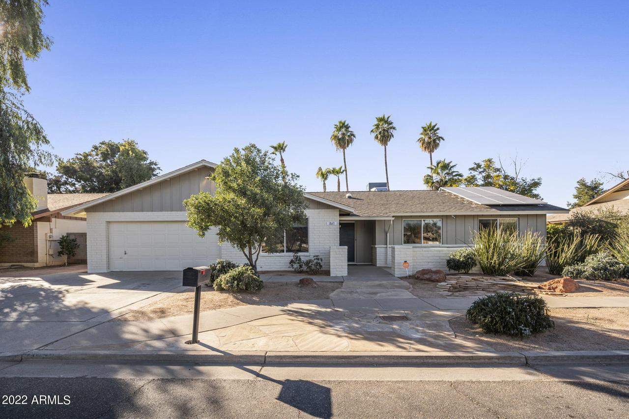 1863 W Natal Ave., Mesa, AZ 85202