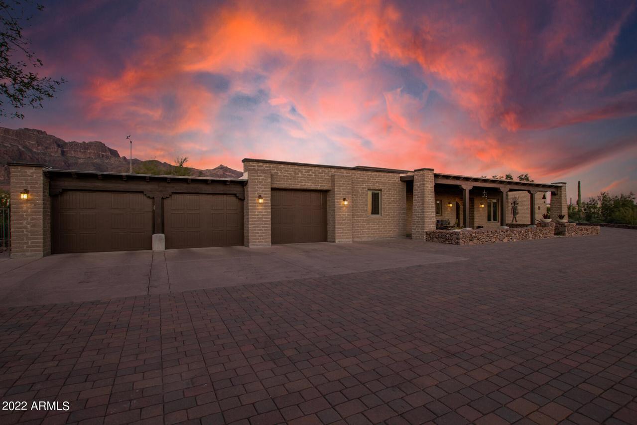 6924 E Diamondback Ln., Apache Junction, AZ 85119