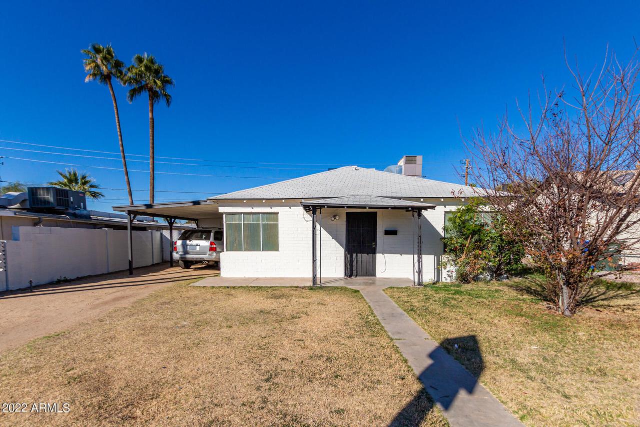 9026 N 2nd Ave., Phoenix, AZ 85021