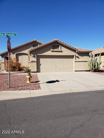 8864 E Red Mountain Ln., Gold Canyon, AZ 85118