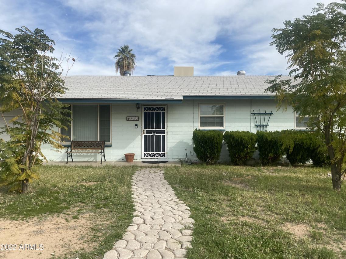 1913 N 48th Pl., Phoenix, AZ 85008