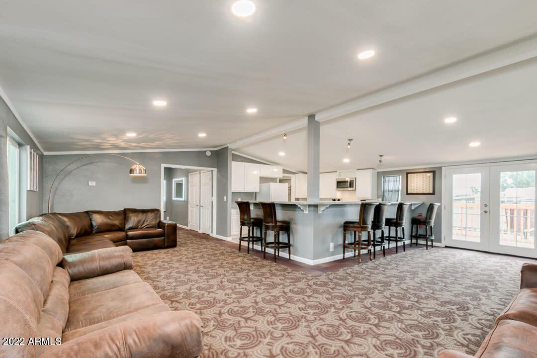 16001 N 71st Ave., Peoria, AZ 85382