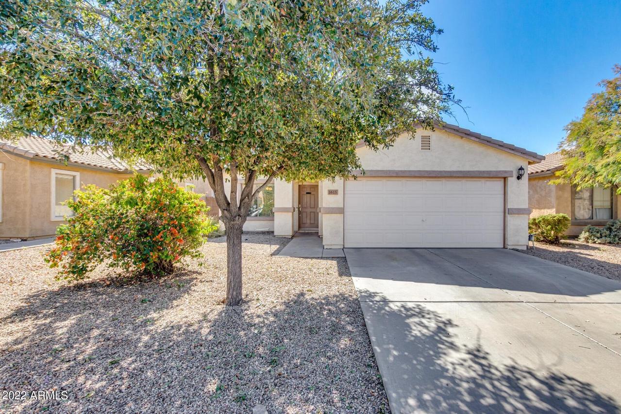 1615 E Maddison Cir., San Tan Valley, AZ 85140