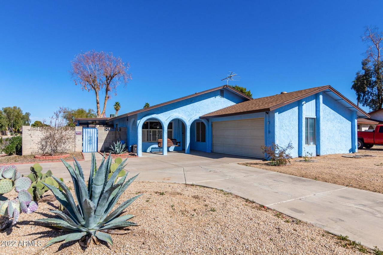 5648 W Golden Ln., Glendale, AZ 85302