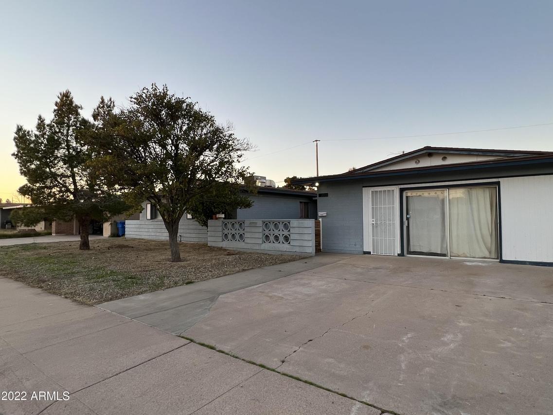 2016 W Joan De Arc Ave., Phoenix, AZ 85029