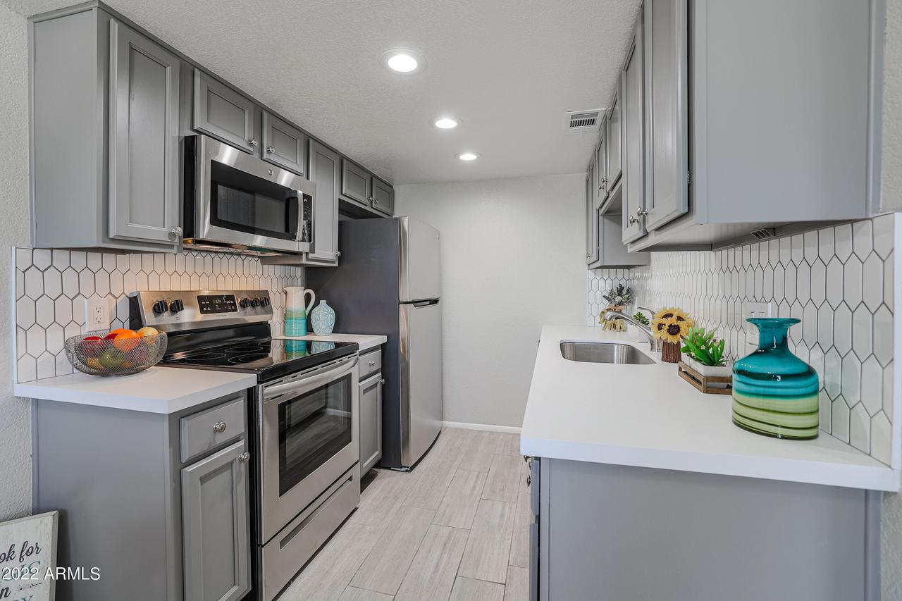 3402 N 32nd St. #118, Phoenix, AZ 85018