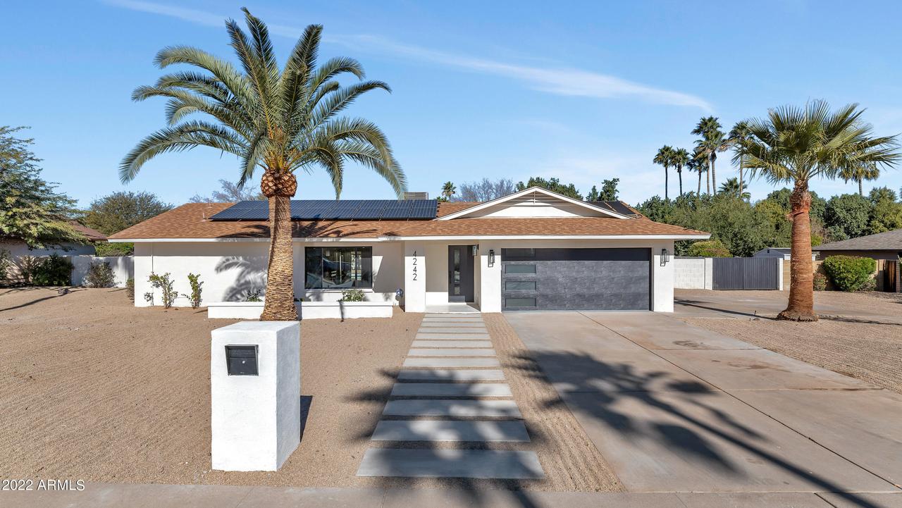 4242 E Shangri La Rd., Phoenix, AZ 85028
