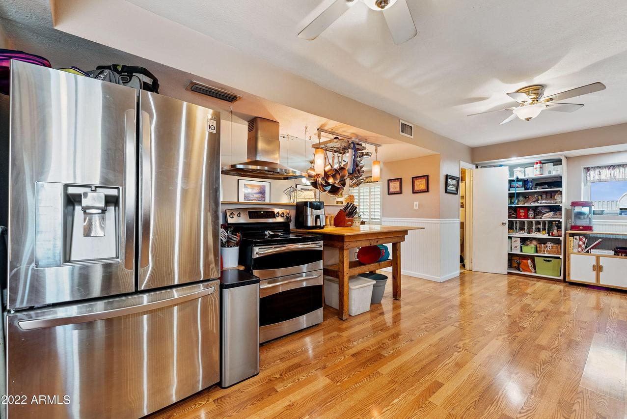 3928 S Pine St., Tempe, AZ 85282