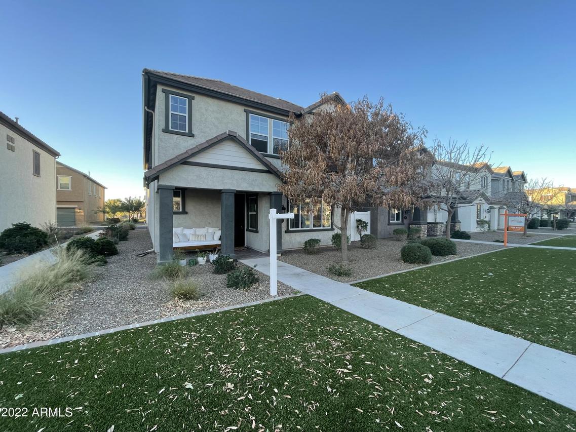 10463 E Natal Ave., Mesa, AZ 85209