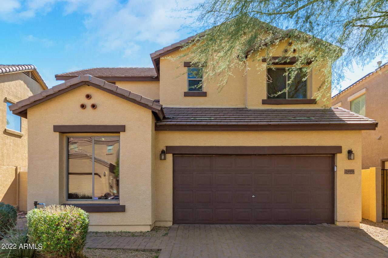 2409 W Hunter Ct., Phoenix, AZ 85085
