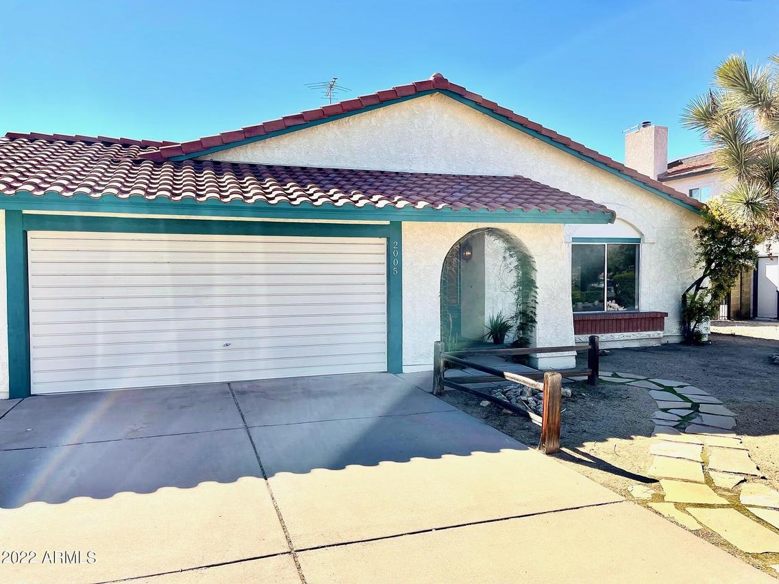 2005 E Friess Dr., Phoenix, AZ 85022