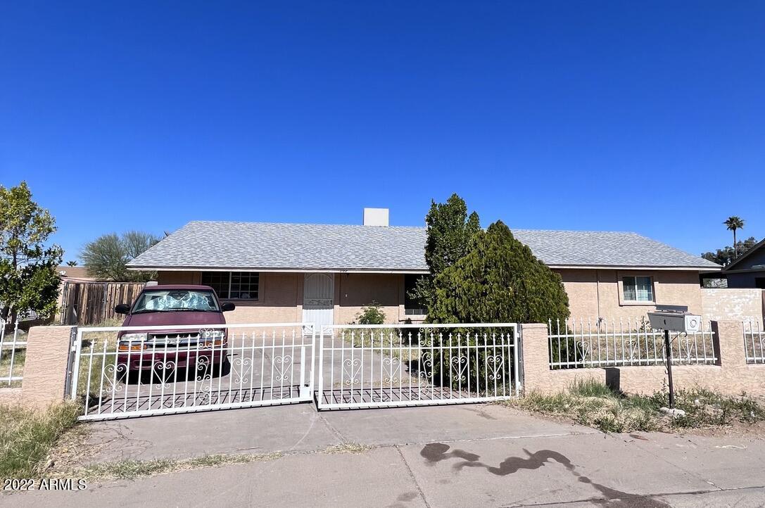 302 E Desert Dr., Phoenix, AZ 85040