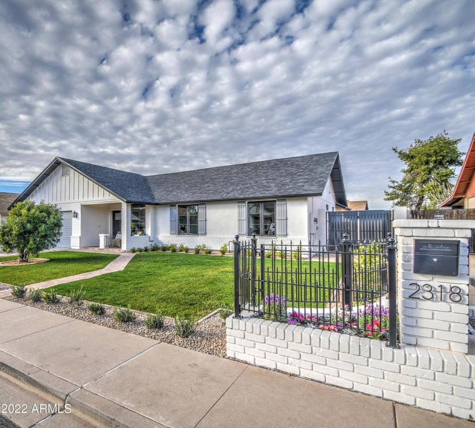 2318 E Catalina Ave., Mesa, AZ 85204
