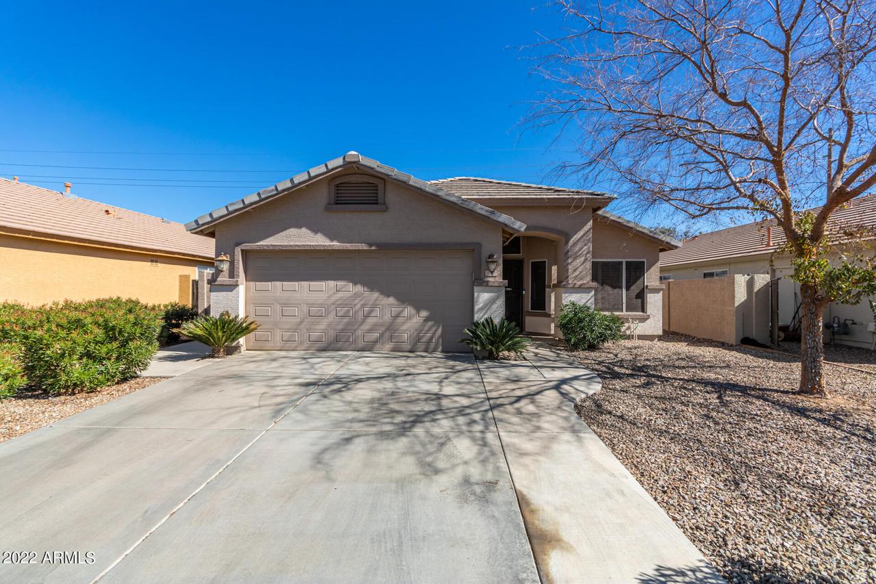701 N Joshua Tree Ln., Gilbert, AZ 85234