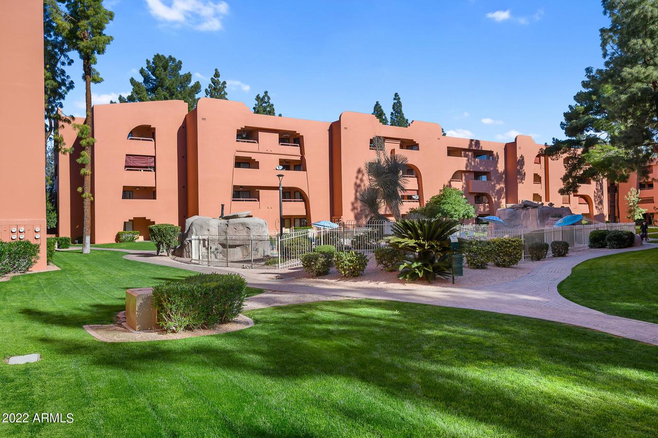 12222 N Paradise Village Pkwy. #249, Phoenix, AZ 85032