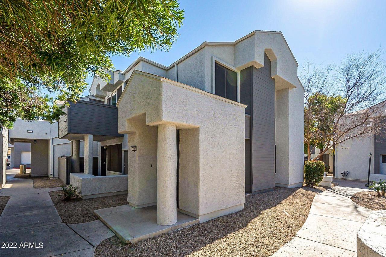 9403 N 59th Ave. #224, Glendale, AZ 85302