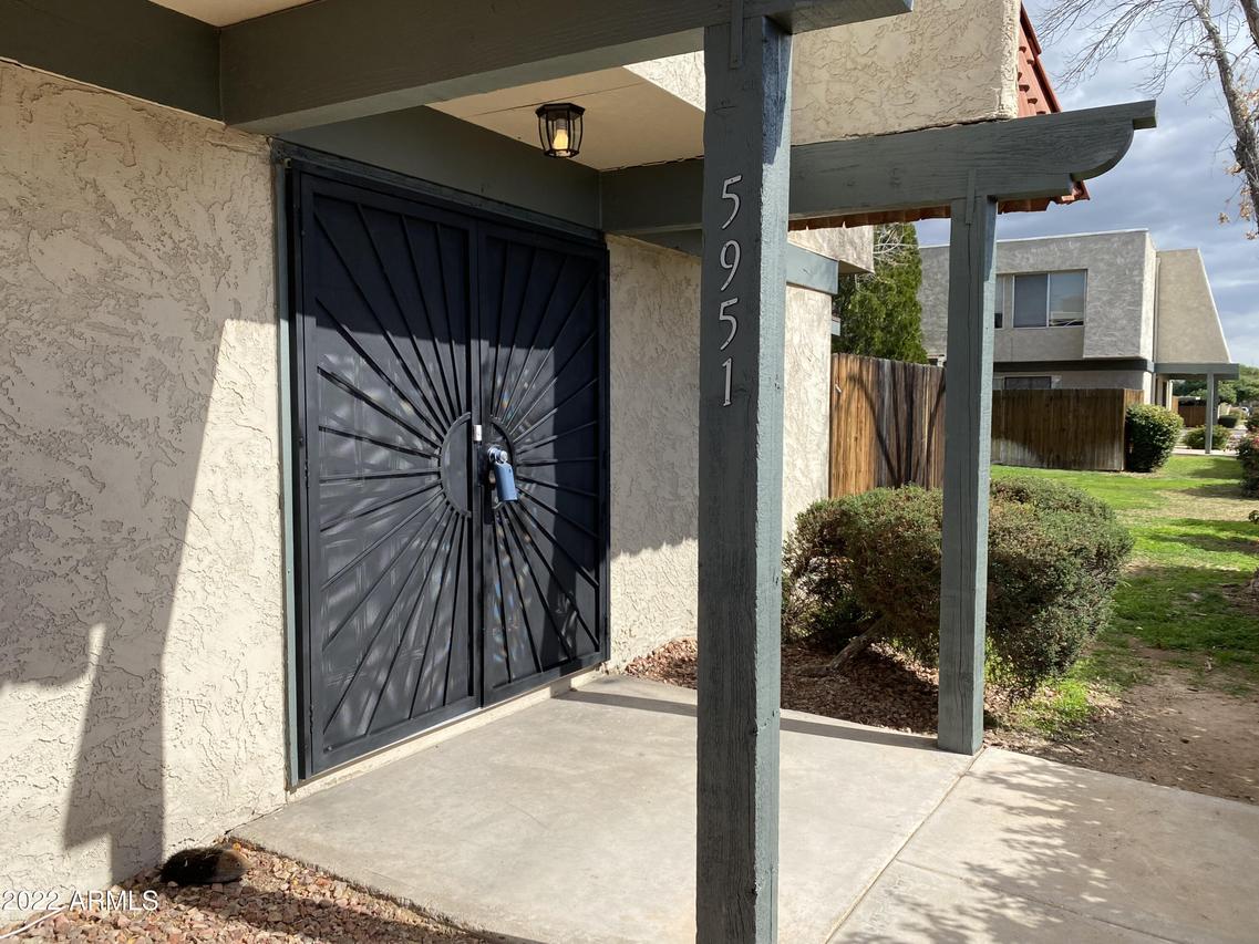 5951 W Golden Ln., Glendale, AZ 85302