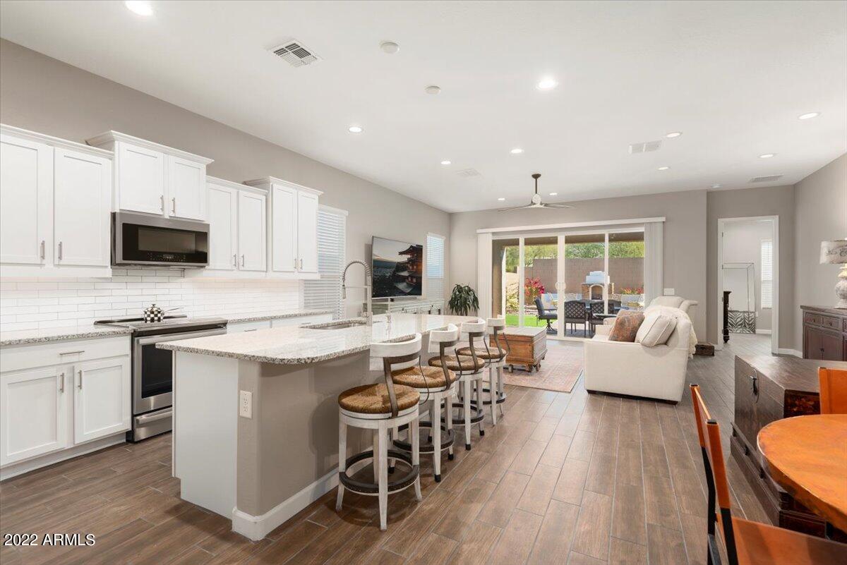 27929 N 19th Dr., Phoenix, AZ 85085