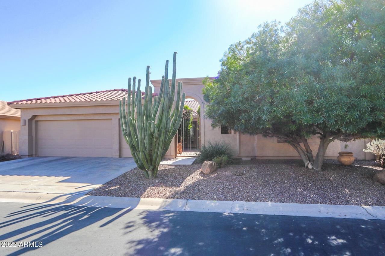 24143 S Lakeway Cir., Sun Lakes, AZ 85248