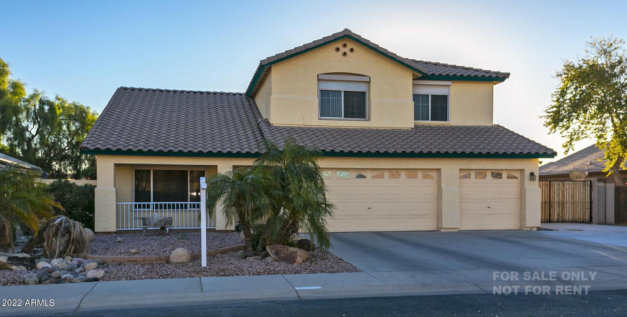 7315 N 82nd Dr., Glendale, AZ 85303