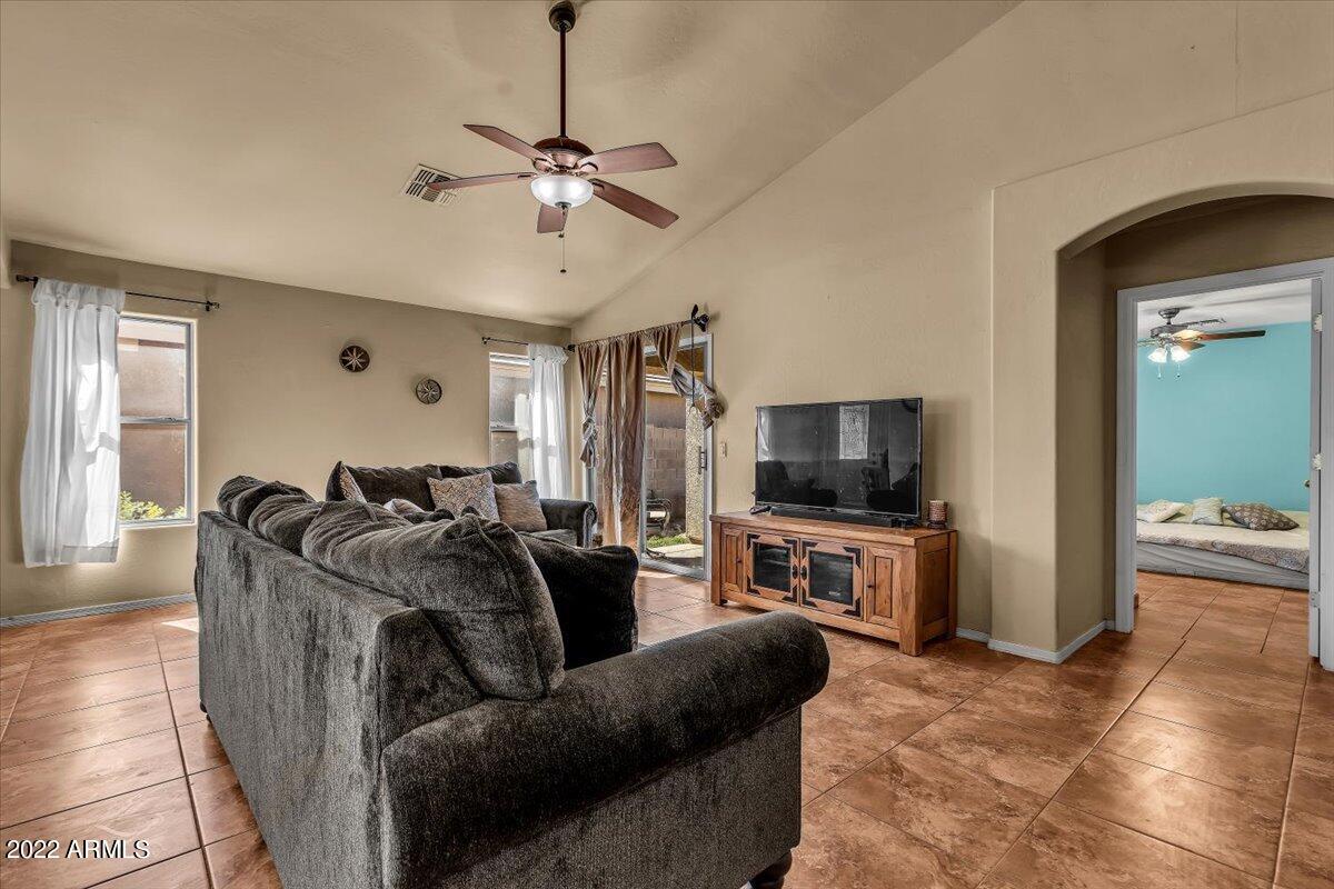 1604 S 80th Ln., Phoenix, AZ 85043