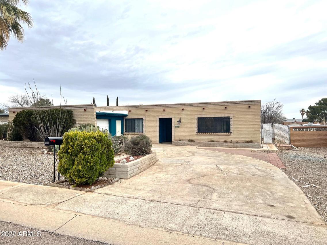 1880 Viola Dr., Sierra Vista, AZ 85635