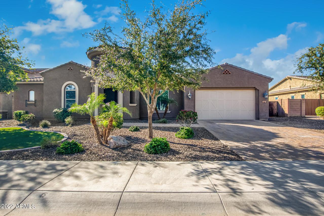 9371 W Foothill Dr., Peoria, AZ 85383