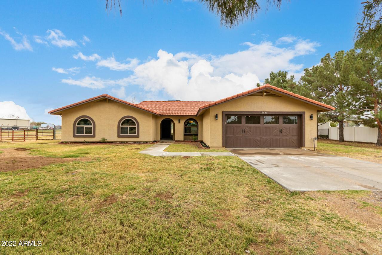 7641 N 175th Ave., Waddell, AZ 85355