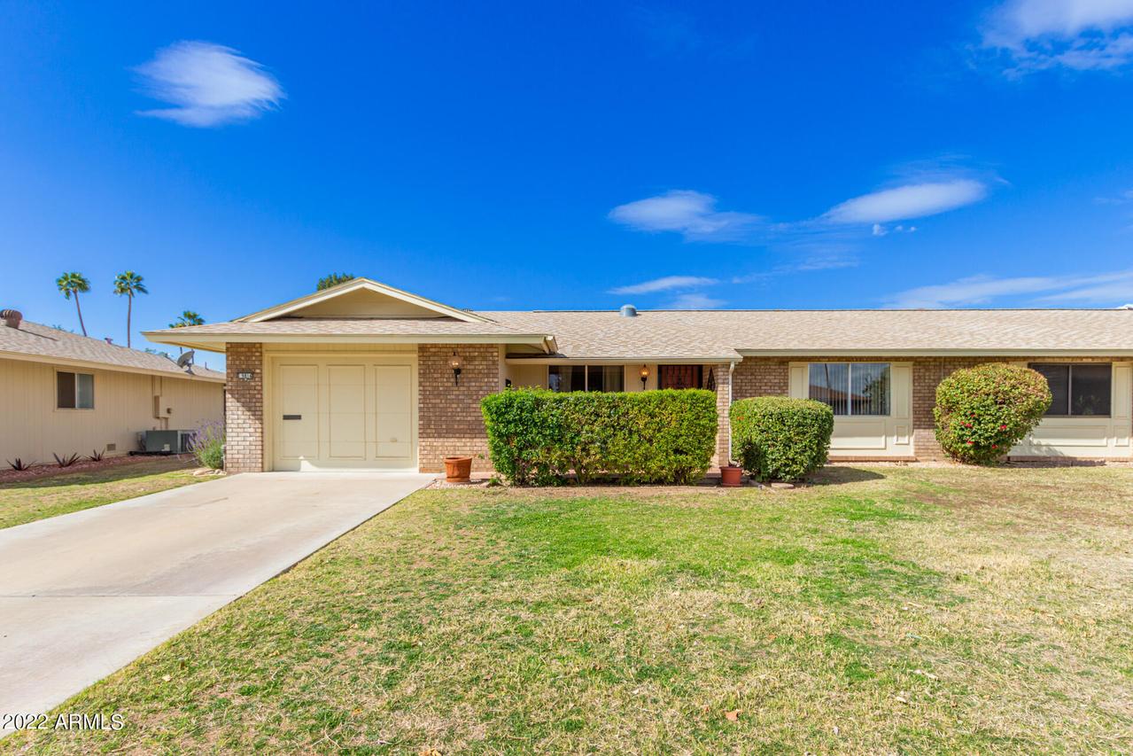 9814 W Long Hills Dr., Sun City, AZ 85351