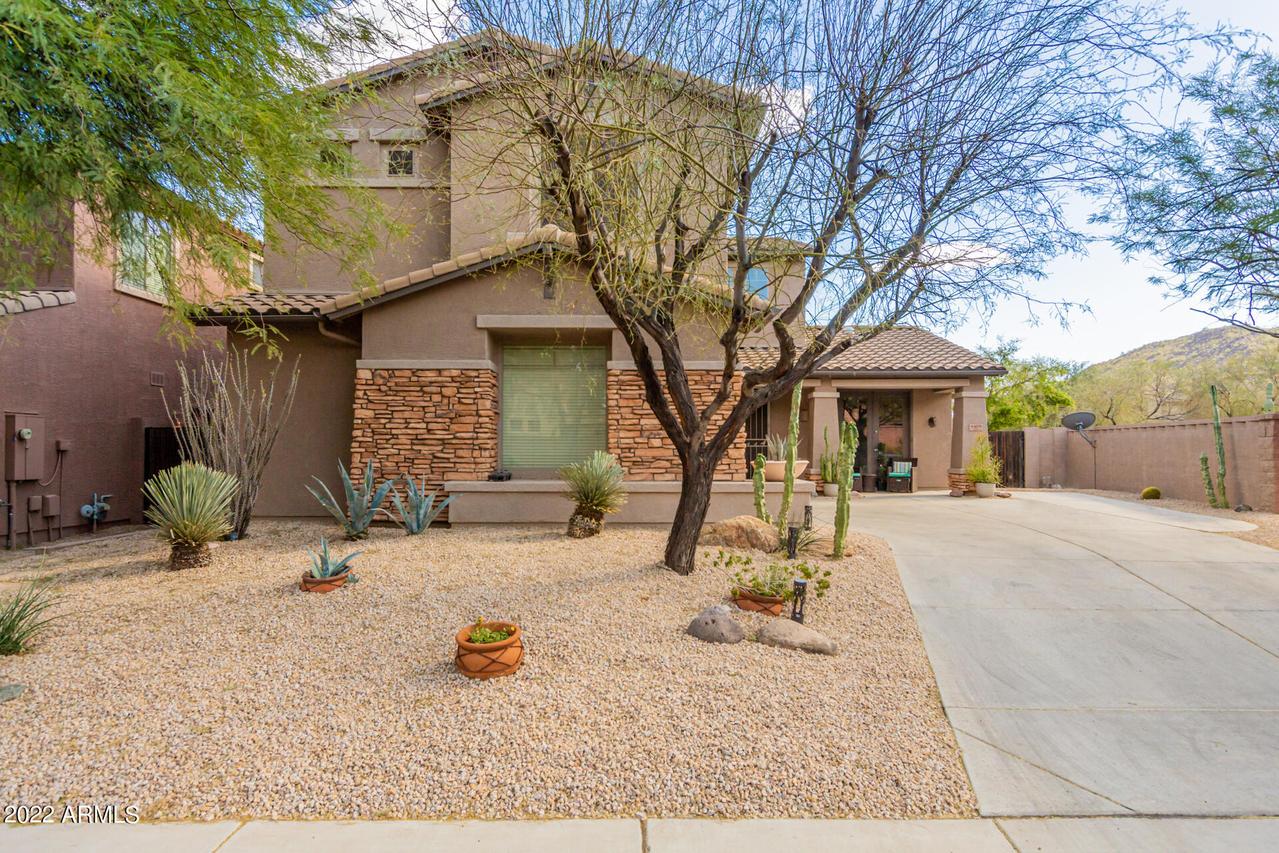 8409 W Desert Elm Ln., Peoria, AZ 85383