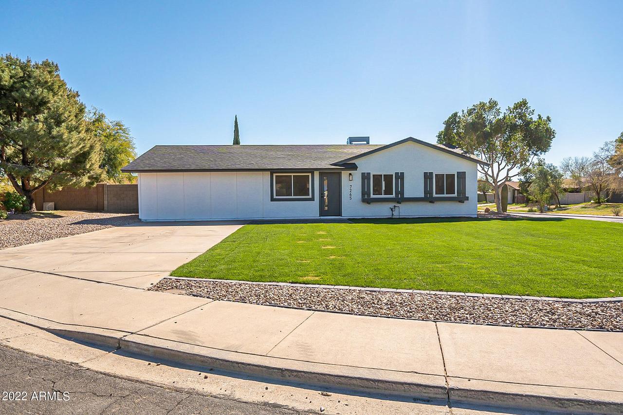 7245 E Hobart Cir., Mesa, AZ 85207