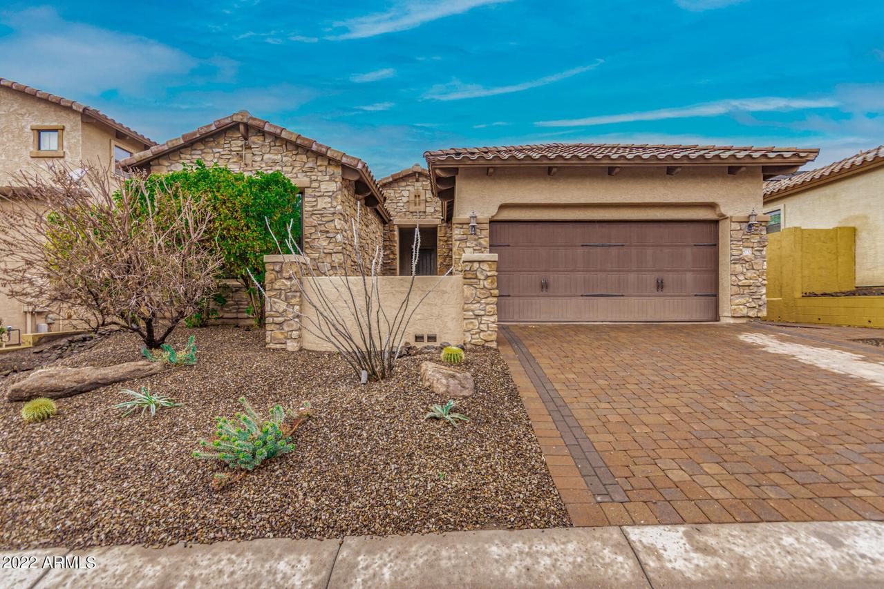 8732 E Jacaranda St., Mesa, AZ 85207