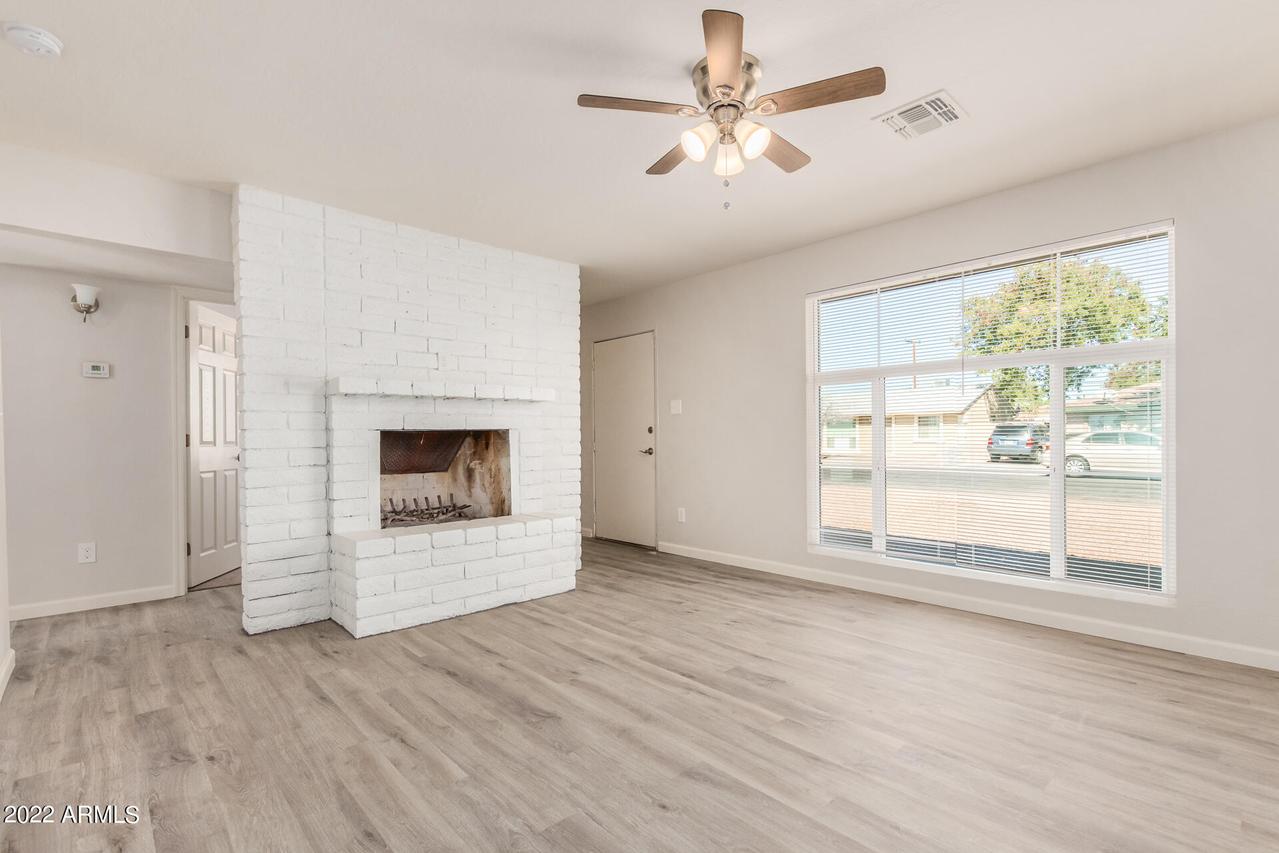 3735 W Verde Ln., Phoenix, AZ 85019