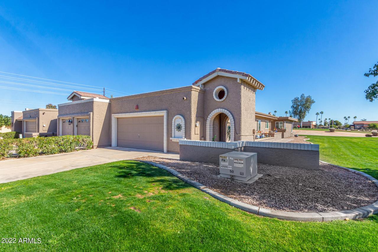 25217 S Berry Brook Dr., Sun Lakes, AZ 85248