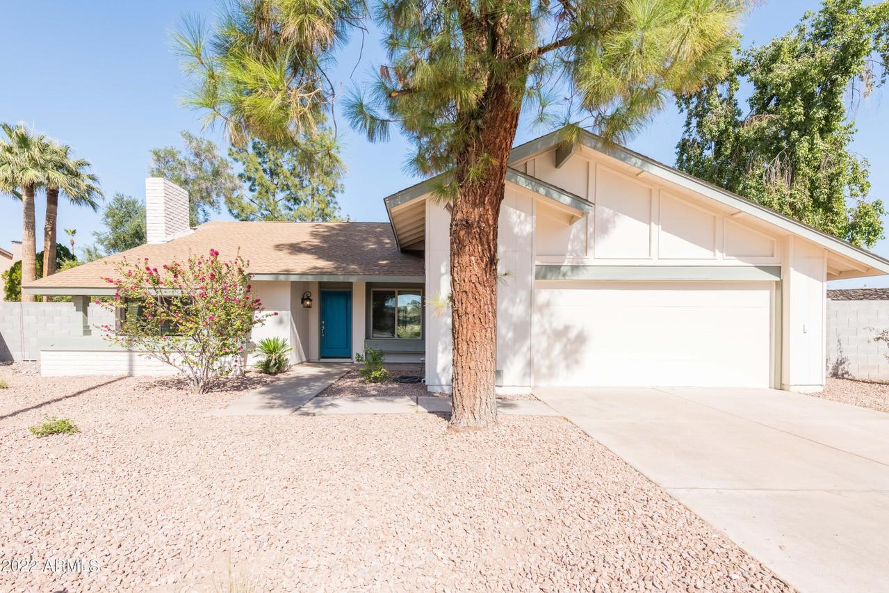 1903 S Brooks Cir., Mesa, AZ 85202