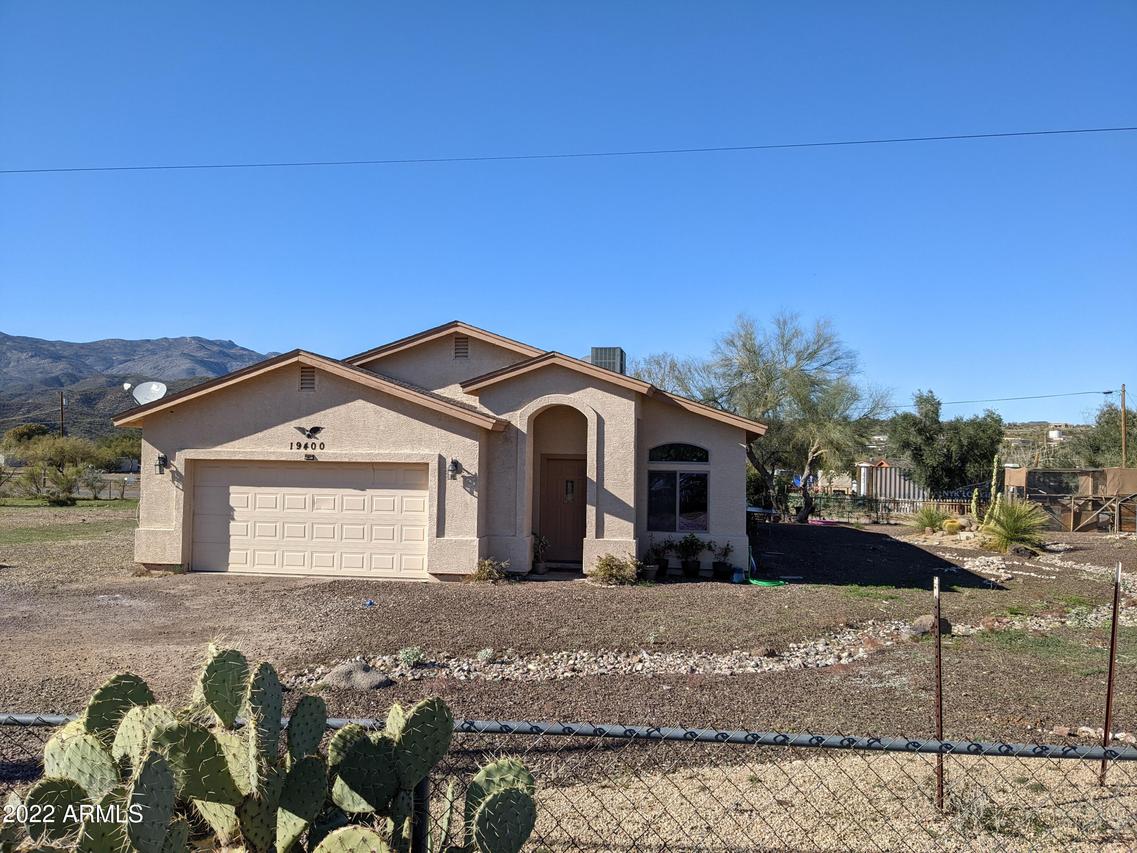 19400 E Gregory St., Black Canyon City, AZ 85324