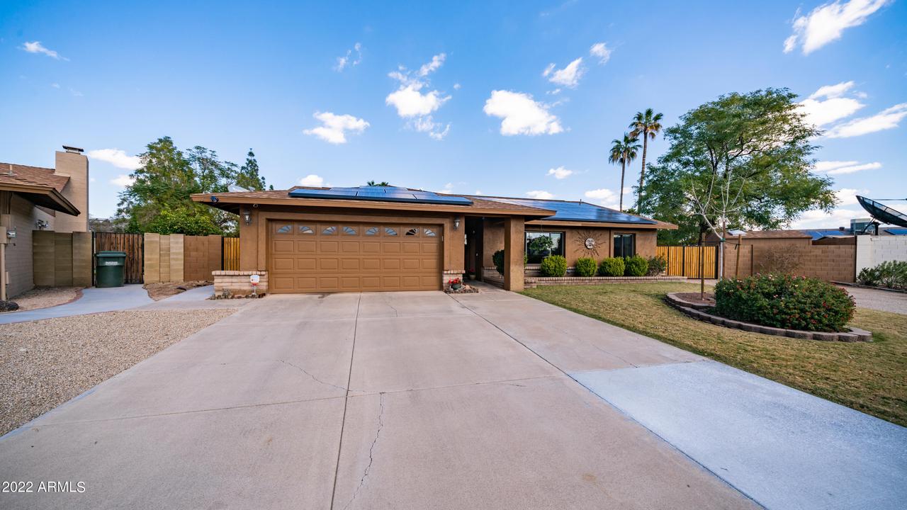 10045 N 34th Dr., Phoenix, AZ 85051