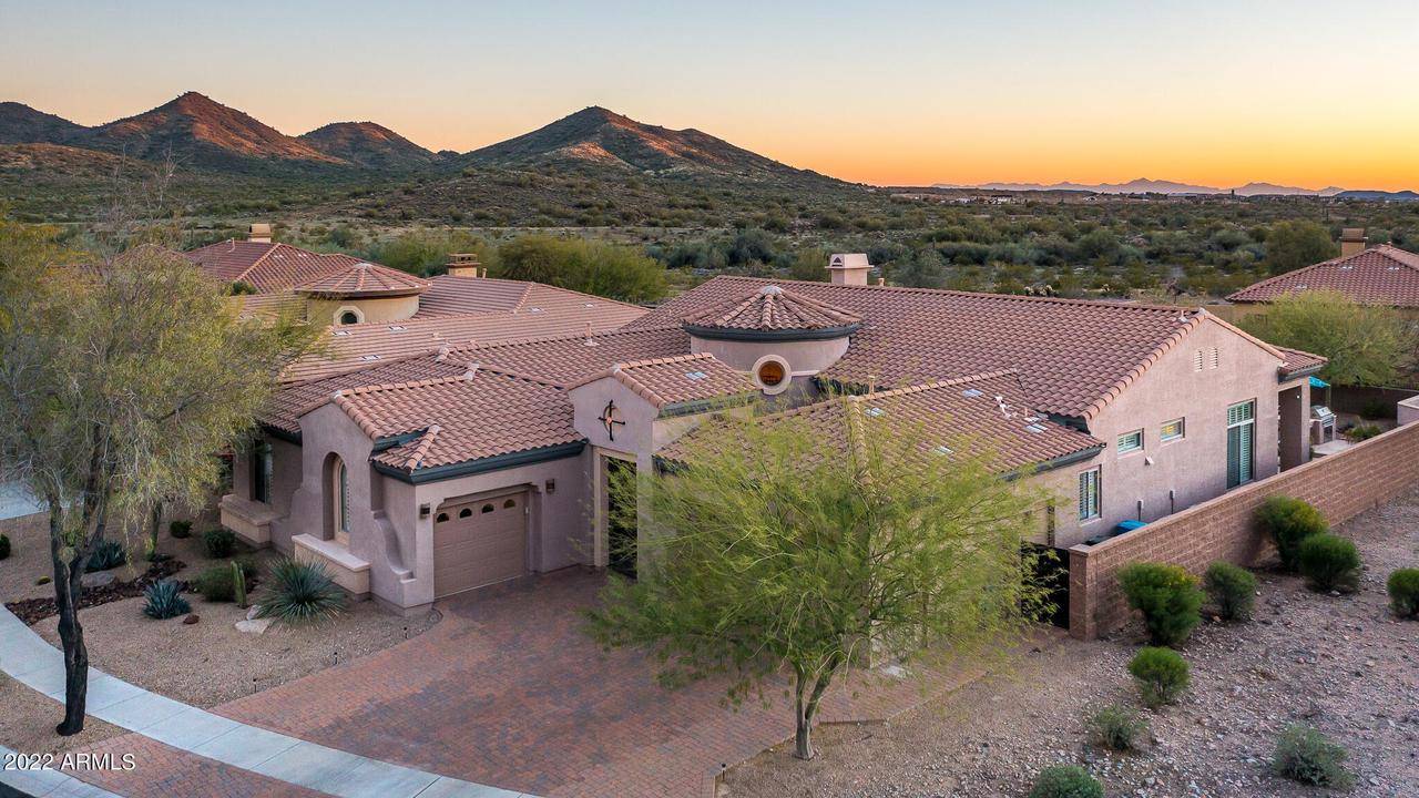 1713 W Calle Marita, Phoenix, AZ 85085