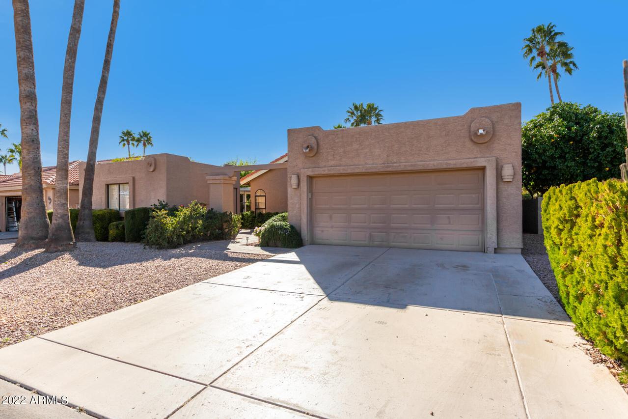 26018 S Howard Dr., Sun Lakes, AZ 85248