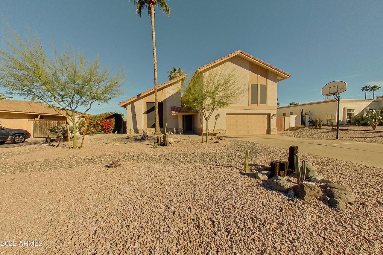 208 E Wood Dr., Phoenix, AZ 85022